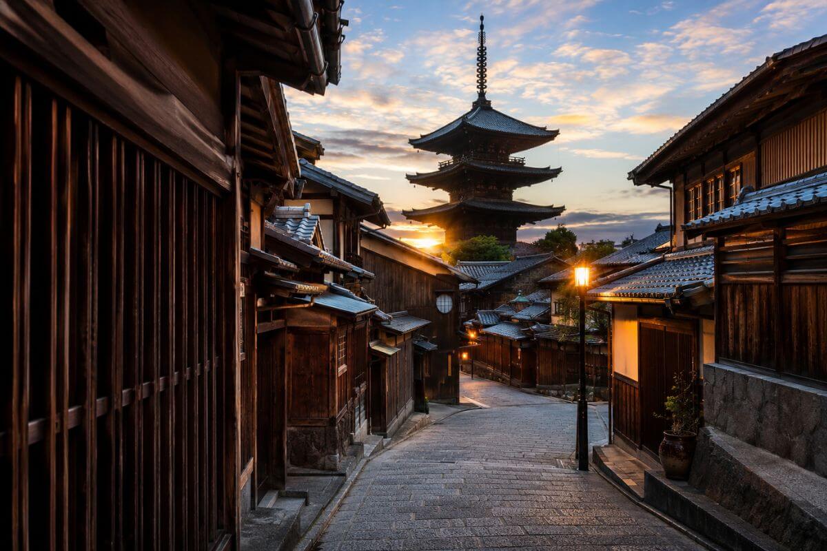 Top 10 Slow Travel Destinations in Japan for a Two-Week Stay toptenjp