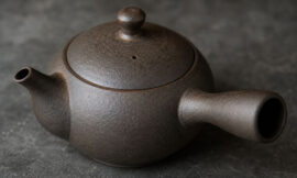 7 Most High-Quality Japanese Ceramic Teapots for Loose Leaf Tea