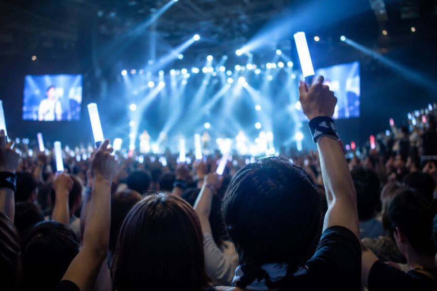 Read more about the article The Complete Guide to Attending a Japanese Rock or Pop Concert