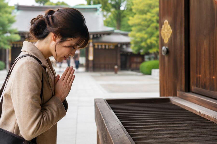 Read more about the article A Guide to Etiquette and Manners for Travelers in Japan