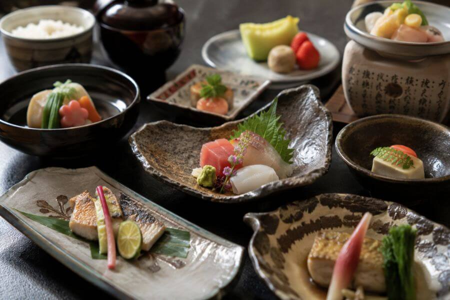 Read more about the article What Is Kaiseki? Understanding Japan’s Traditional Multi-Course Meal